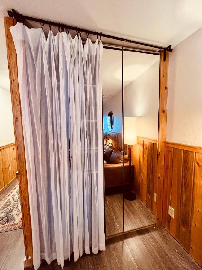 Doco Rocky Mountain Vacation Rental-Queen Suite With Resort Amenities グランビー エクステリア 写真