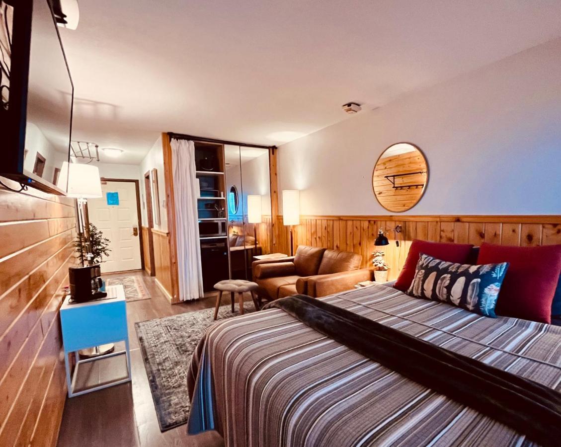 Doco Rocky Mountain Vacation Rental-Queen Suite With Resort Amenities グランビー エクステリア 写真